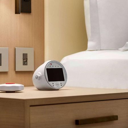 Ramada By Wyndham Riyadh King Fahd Road Exteriör bild A bedside alarm