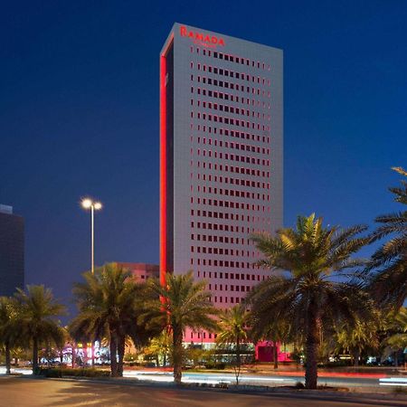 Ramada By Wyndham Riyadh King Fahd Road Exteriör bild The hotel at night